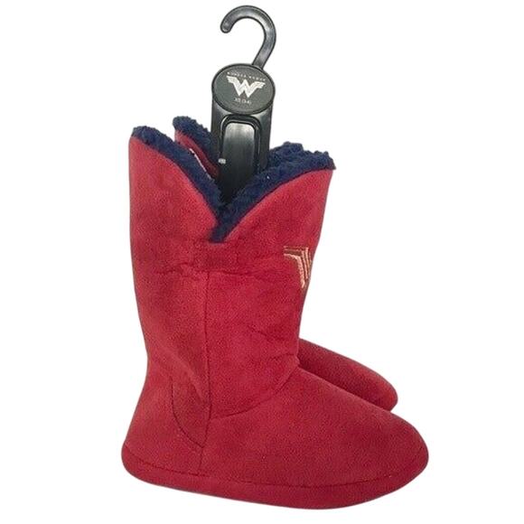 Wonder Woman NEW Women's XS 3-4 Faux Sherpa Slipper Boots Bioworld DC Comics - Picture 3 of 8